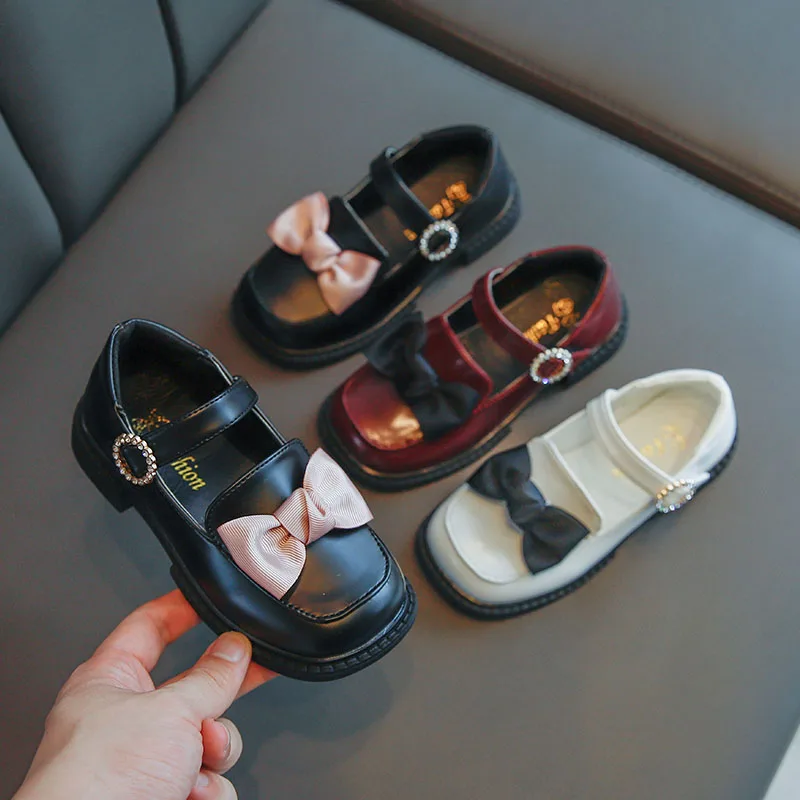 Kids Shoes for Girl Princess Shoes Flat Heels Solid Color Bow Baby Girl Shoes Children Student Sneakers SZ414
Kids Shoes for Girl Princess Shoes Flat Heels Solid Color Bow Baby Girl Shoes Children Student Sneakers SZ414