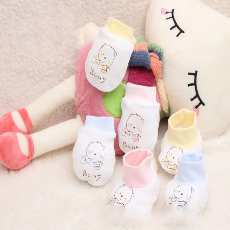 2018 Winter Baby Gloves 1 Pairs Cute Cartoon Baby Infant Boys Girls Anti Scratch Newborn Mittens Fabric Gloves Gifts
2018 Winter Baby Gloves 1 Pairs Cute Cartoon Baby Infant Boys Girls Anti Scratch Newborn Mittens Fabric Gloves Gifts