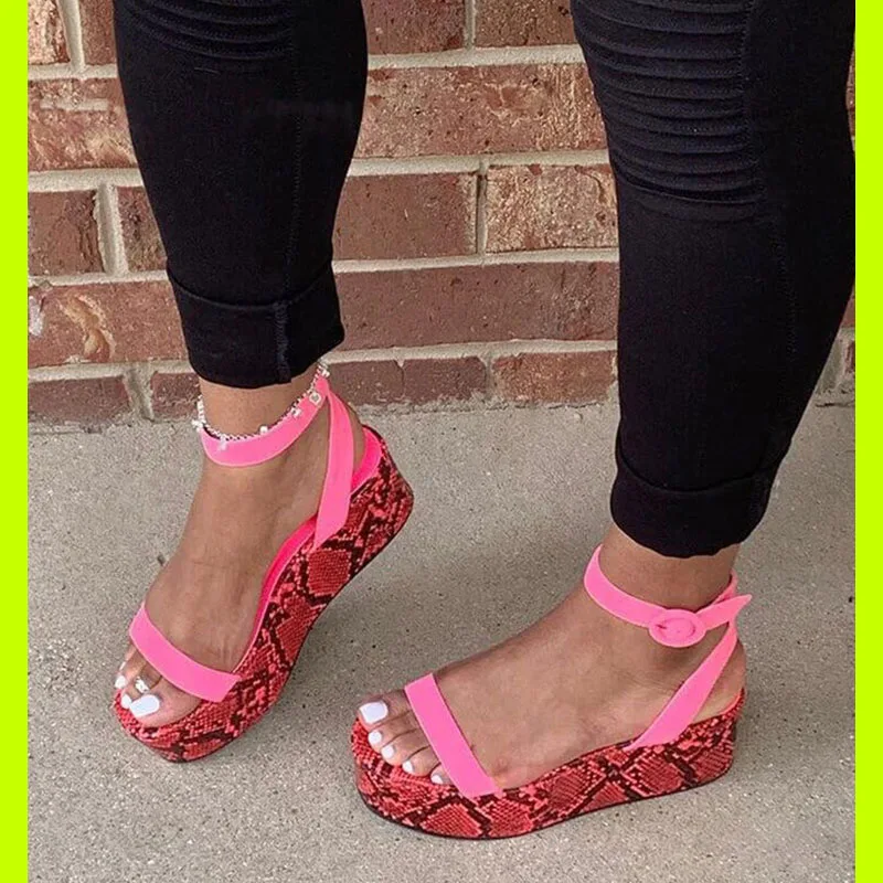 fashion Women Gladiator Sandals Ladies Buckle Snake Print Woman Shoes Casual Flat Platform Female Beach Sandals Summer 
fashion Women Gladiator Sandals Ladies Buckle Snake Print Woman Shoes Casual Flat Platform Female Beach Sandals Summer
