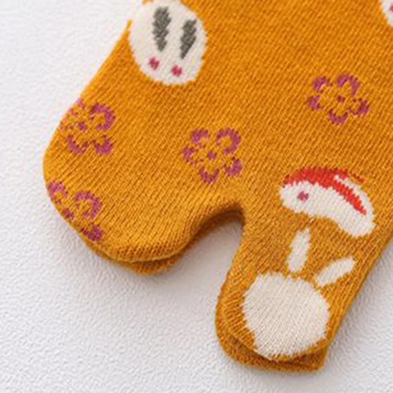 Women's Socks & Hosiery
Women's Socks & Hosiery