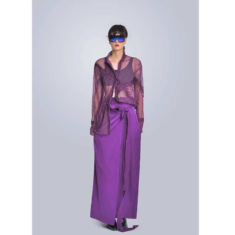 MISHOW Milan Fashion Week Spring/Summer 2020 Female Two Piece Set Perspective Turn-down Collar Blouse Long Skirt Suit Look-9
MISHOW Milan Fashion Week Spring/Summer 2020 Female Two Piece Set Perspective Turn-down Collar Blouse Long Skirt Suit Look-9