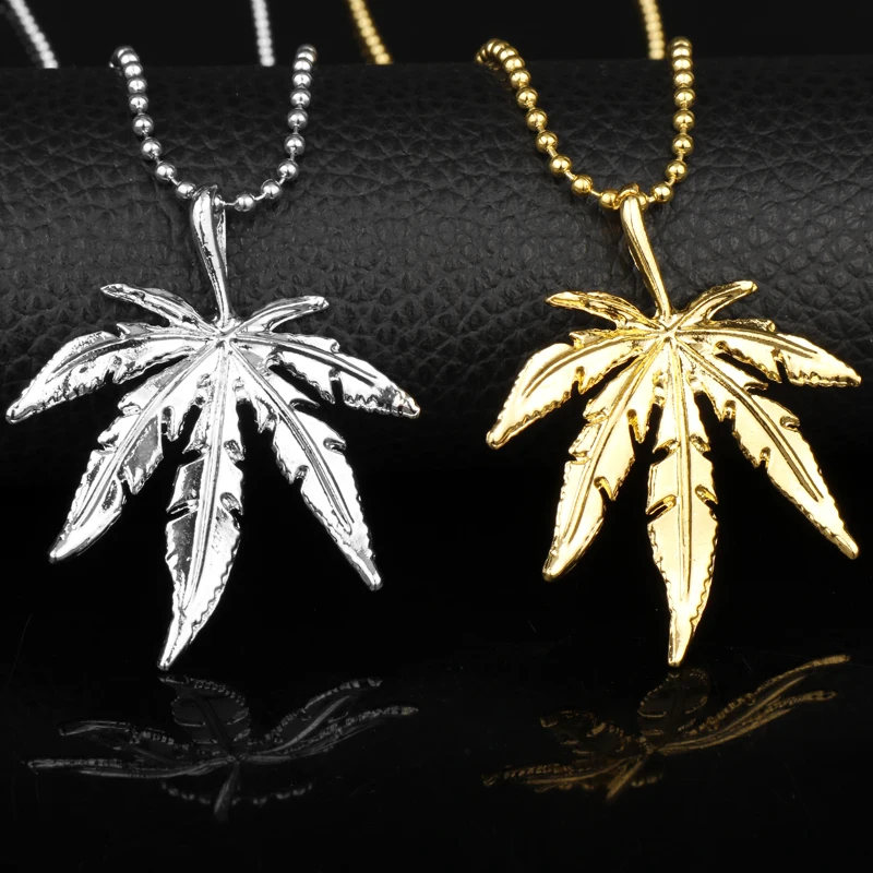 New Fashion Necklace Iced Out Hip Hop Maple Leaf Pendant Necklace Gold Sliver Chain Necklace for Men Women Mujer Cool Accessorie
New Fashion Necklace Iced Out Hip Hop Maple Leaf Pendant Necklace Gold Sliver Chain Necklace for Men Women Mujer Cool Accessorie