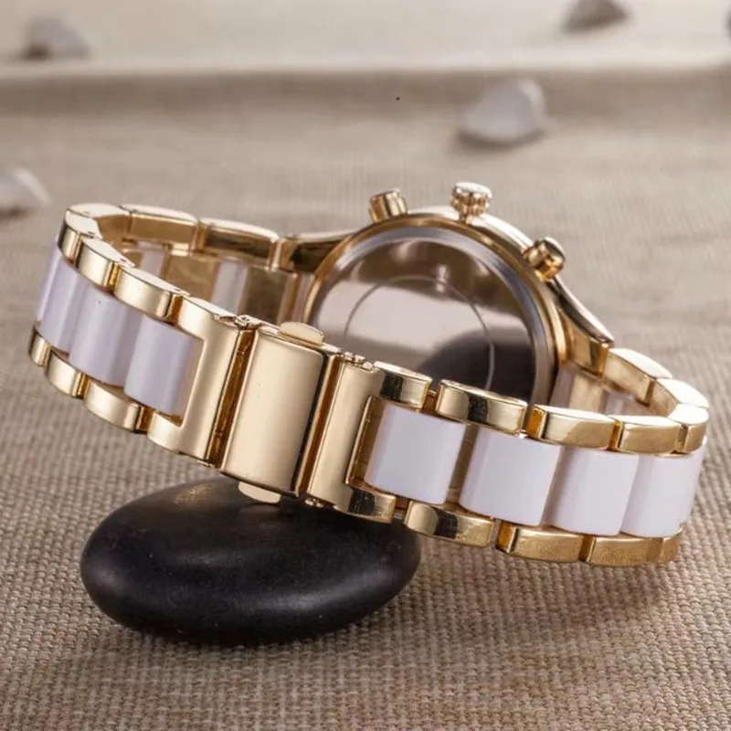 reloj mujer New brand diamond watch Ladies dress womens watches gold wrist watch Luxury bracelet Rhinestone bezel quartz clock
reloj mujer New brand diamond watch Ladies dress womens watches gold wrist watch Luxury bracelet Rhinestone bezel quartz clock
