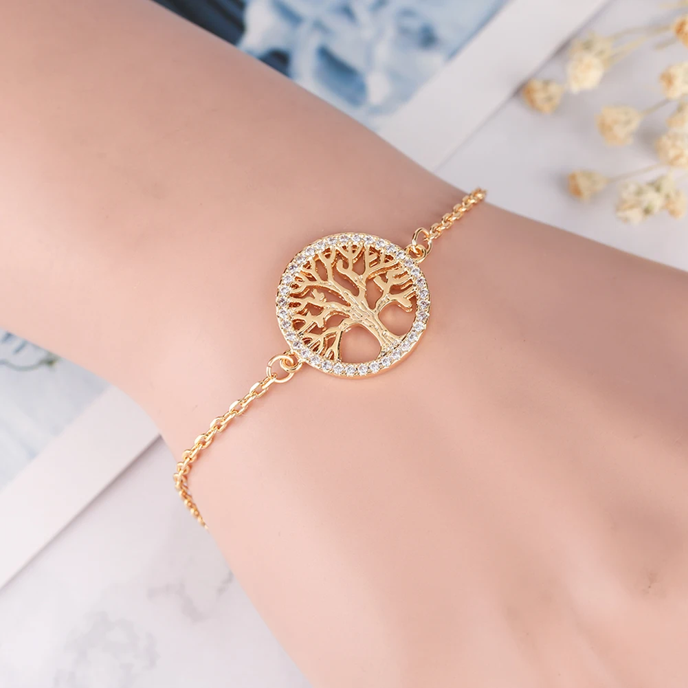 4Pcs/Set Exquisite Watch Bracelet Set Pentagram Moon Mesh band Quartz Wristwatch Charm Brangle Links Ladies Watch Jewelry Gifts
4Pcs/Set Exquisite Watch Bracelet Set Pentagram Moon Mesh band Quartz Wristwatch Charm Brangle Links Ladies Watch Jewelry Gifts