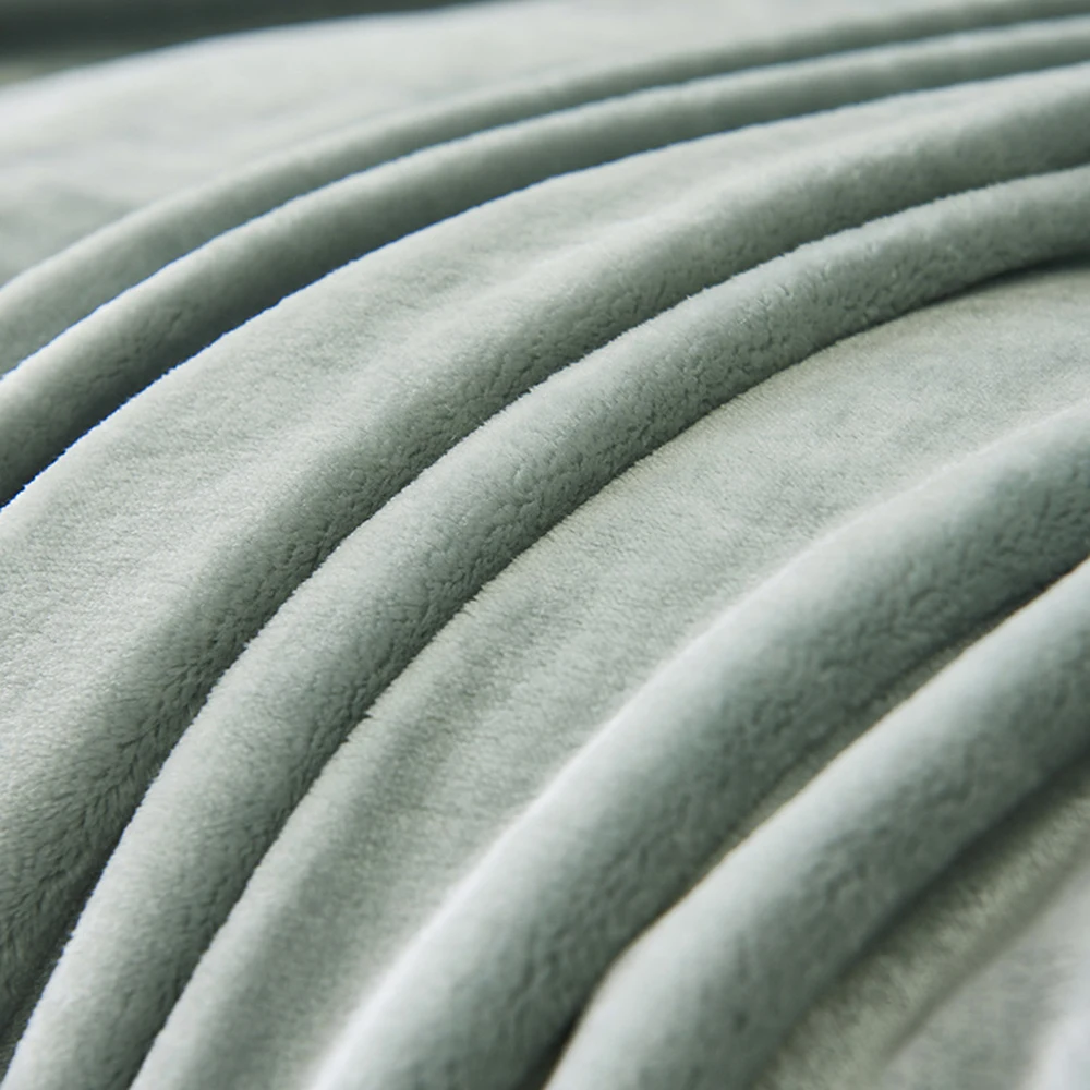 Flannel Throw Blanket Solid Color Coral Fleece Sofa Cover Blanket for Home Bedspread Plaid Blankets Car Aircraft Travel Blankets
Flannel Throw Blanket Solid Color Coral Fleece Sofa Cover Blanket for Home Bedspread Plaid Blankets Car Aircraft Travel Blankets
