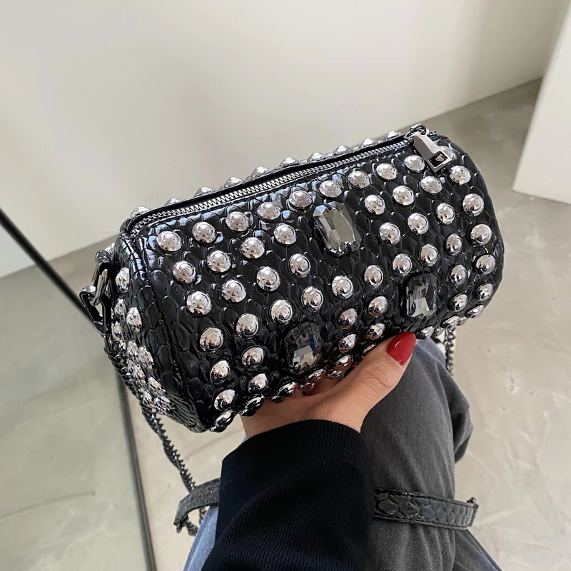 Женская сумка, кошелек с заклепками, дизайнерская женская сумка через плечо, модные сумки-мессенджеры, сумка через плечо для девушек, женска...
Женская сумка, кошелек с заклепками, дизайнерская женская сумка через плечо, модные сумки-мессенджеры, сумка через плечо для девушек, женска...