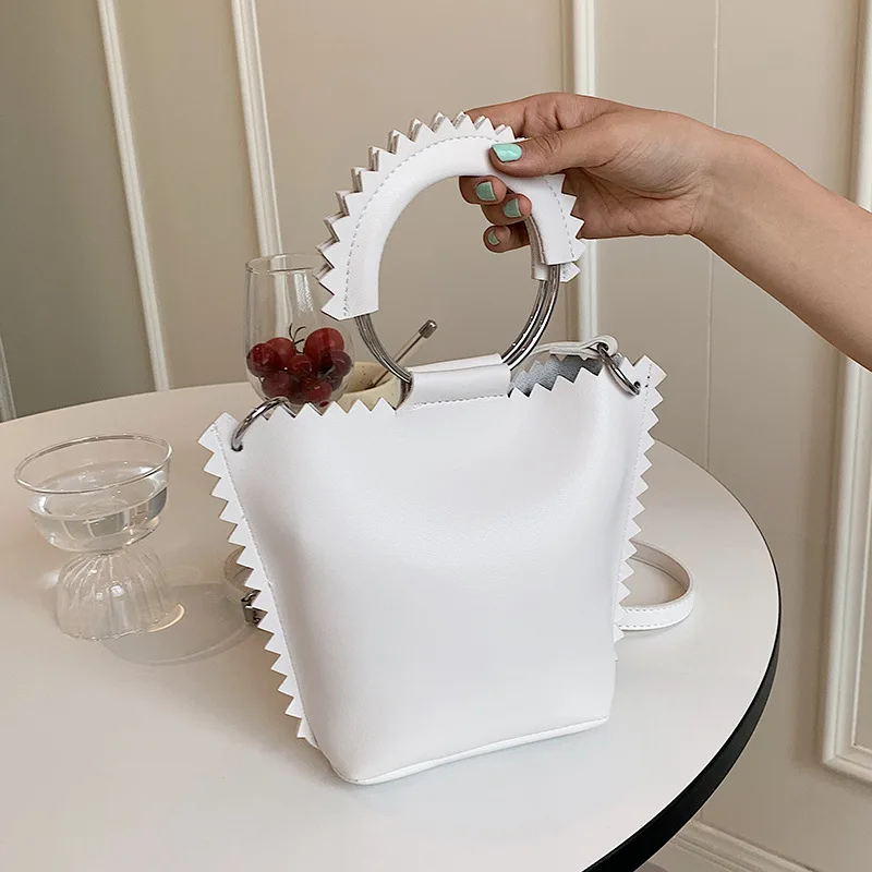 Brand Design PU Leather Handbag Women 2021 Trend Shoulder Bag Ladies Luxury Shopping Crossbody Bags Female Fashion Dinner Bag
Brand Design PU Leather Handbag Women 2021 Trend Shoulder Bag Ladies Luxury Shopping Crossbody Bags Female Fashion Dinner Bag