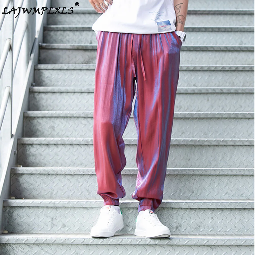 2021 New Thin Color Track Harem Pants Mens Summer Smooth Fabric Silk Nine-point Trousers Ice Silk Casual Loose Shiny Pants
2021 New Thin Color Track Harem Pants Mens Summer Smooth Fabric Silk Nine-point Trousers Ice Silk Casual Loose Shiny Pants