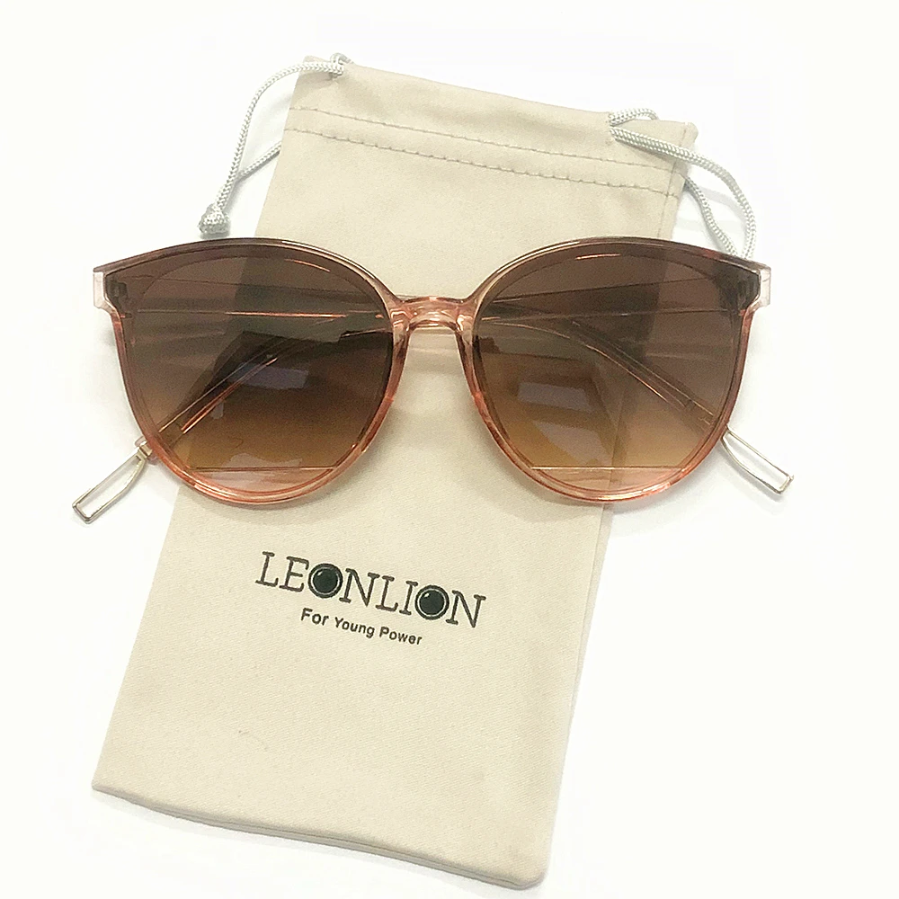 LeonLion 2021 Fashion New Sunglasses Women Vintage Luxury Brand Glasses Mirror Classic Vintage Oculos De Sol Feminino UV400 
LeonLion 2021 Fashion New Sunglasses Women Vintage Luxury Brand Glasses Mirror Classic Vintage Oculos De Sol Feminino UV400