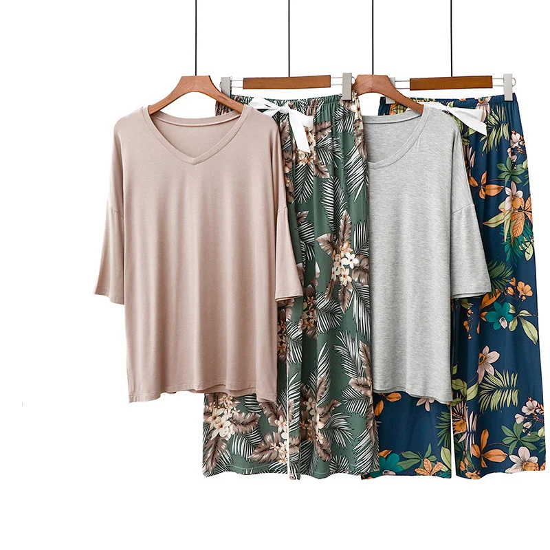 Spring and Summer New Modal Cotton Silk Pajamas Women's Floral Middle-sleeved Nine-point Pants Home Service Suit
Spring and Summer New Modal Cotton Silk Pajamas Women's Floral Middle-sleeved Nine-point Pants Home Service Suit