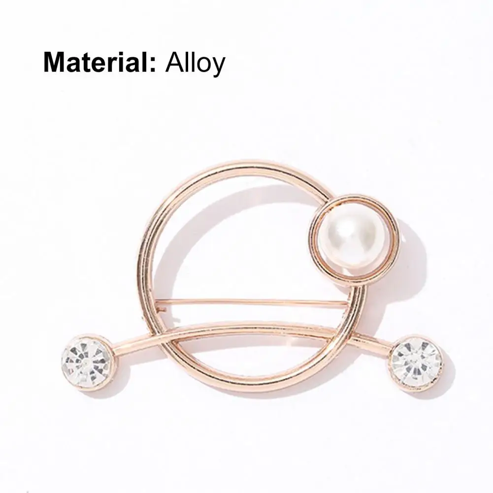 Ring Brooch Faux Pearl Anti-exposed All-match Comfortable Alloy Rhinestone Scarf Clip for Decor Geometrical Shape Scarf Buckle
Ring Brooch Faux Pearl Anti-exposed All-match Comfortable Alloy Rhinestone Scarf Clip for Decor Geometrical Shape Scarf Buckle