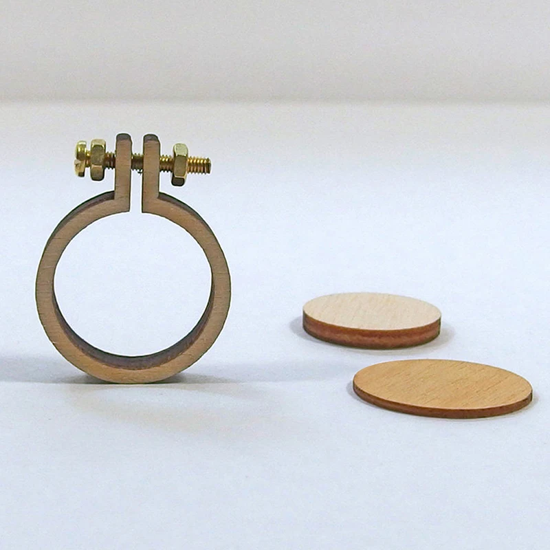 10 Pcs/Set Wooden Needle Arts Round DIY Hand Crafts Wooden Cross Stitch Fixed Frame Fabric Painting Mini Embroidery Hoop Ring
10 Pcs/Set Wooden Needle Arts Round DIY Hand Crafts Wooden Cross Stitch Fixed Frame Fabric Painting Mini Embroidery Hoop Ring