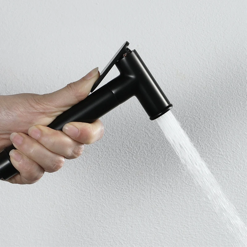 Black Copper Bidet Sprayer Handheld Bidet Shower Head with Round Mixing Valve and Stainless Steel 1.5 M Hose Set 
Black Copper Bidet Sprayer Handheld Bidet Shower Head with Round Mixing Valve and Stainless Steel 1.5 M Hose Set