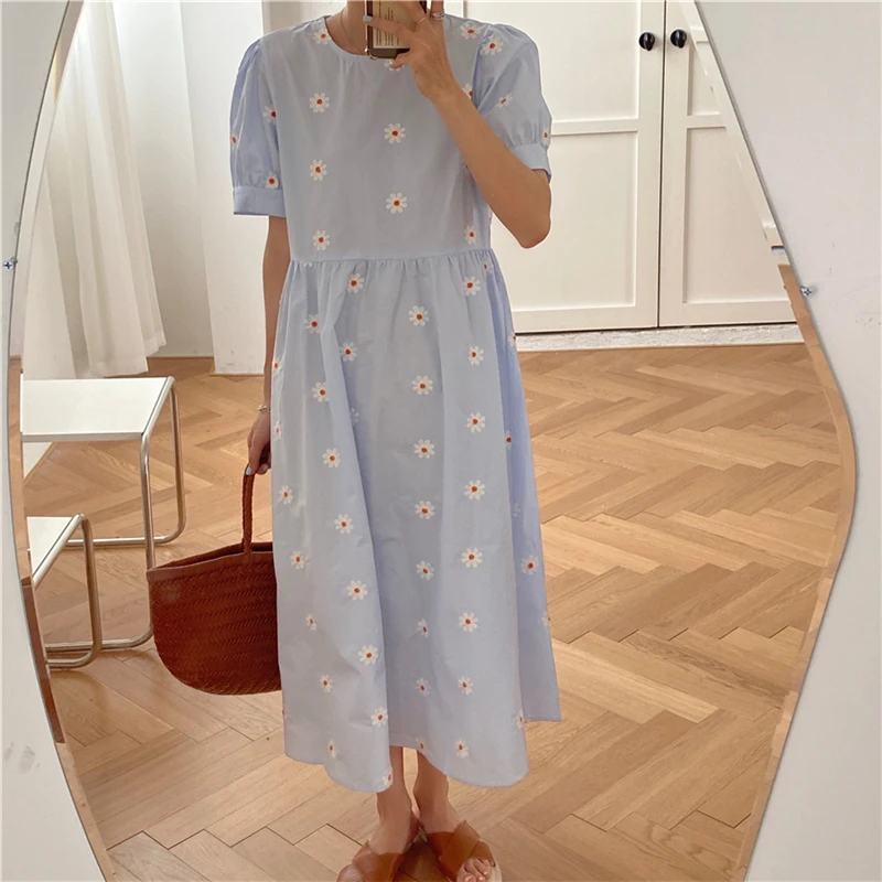 2021vinatge New Summer Korean Style Puff Sleeve Party Long Dresses Floral Embroidery Elegant Women Dress Vestidos
2021vinatge New Summer Korean Style Puff Sleeve Party Long Dresses Floral Embroidery Elegant Women Dress Vestidos