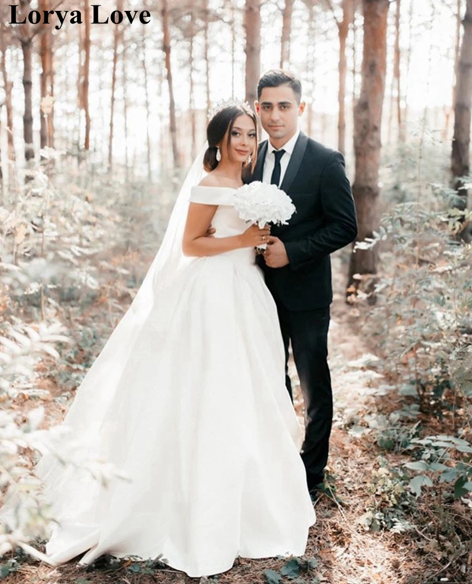 2020 A Line Wedding Dresses llusion Off The Shoulder Simple Boho Beach Bridal Gowns Elegant White Vestidos De Noiva Long Train
2020 A Line Wedding Dresses llusion Off The Shoulder Simple Boho Beach Bridal Gowns Elegant White Vestidos De Noiva Long Train