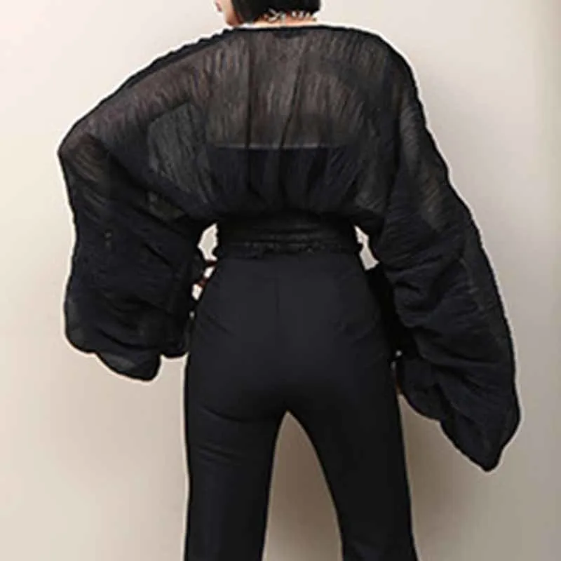 TWOTWINSTYLE Purple Elegant Shirts For Women V Neck Puff Long Sleeve Short Slim Blouses Female 2021 Summer Fashion Clothes Style
TWOTWINSTYLE Purple Elegant Shirts For Women V Neck Puff Long Sleeve Short Slim Blouses Female 2021 Summer Fashion Clothes Style