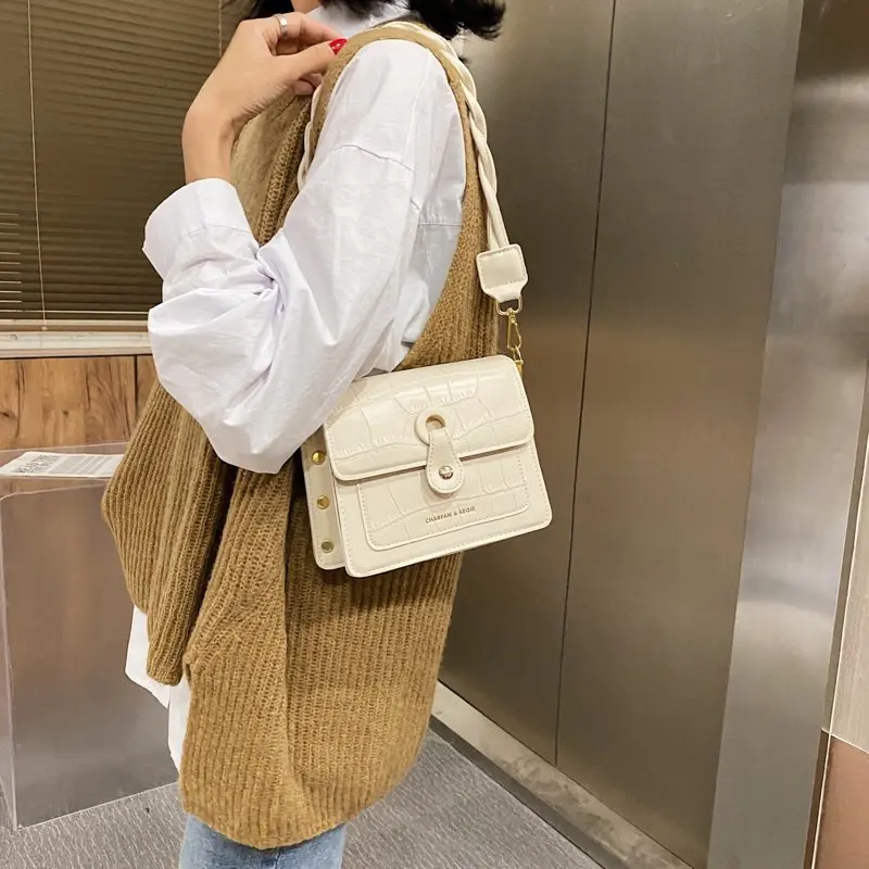 2021 New Style Korean Style All-match Shoulder Bag High-quality Leather All-match Messenger Bag Fashion Ladies Small Square Bag
2021 New Style Korean Style All-match Shoulder Bag High-quality Leather All-match Messenger Bag Fashion Ladies Small Square Bag
