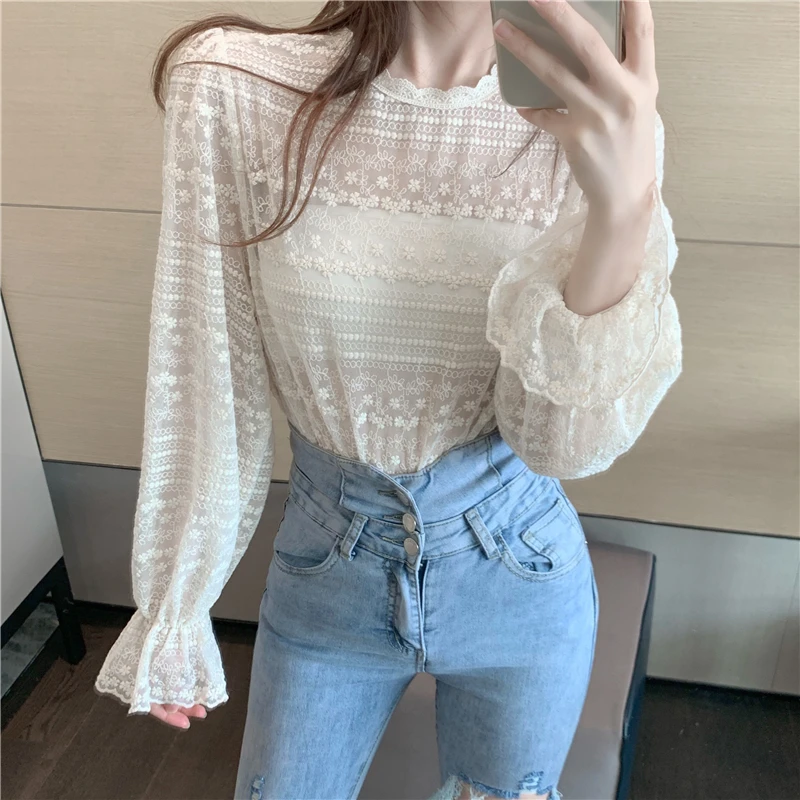 Embroidery Flower Lace Edge Loose Bell Sleeve Lace Bottoming Shirt Women's Shirt All-match Autumn New Style
Embroidery Flower Lace Edge Loose Bell Sleeve Lace Bottoming Shirt Women's Shirt All-match Autumn New Style