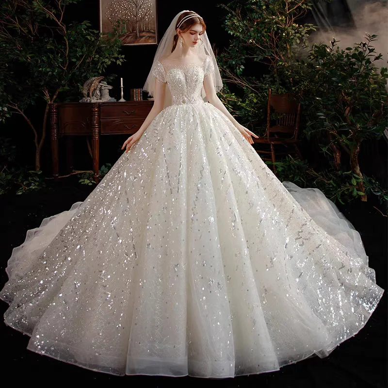A-line Ball Gown wedding dress Bride 2021 New temperament sen style one-shoulder Big Tail Lace Stain Crystal Sequined winter
A-line Ball Gown wedding dress Bride 2021 New temperament sen style one-shoulder Big Tail Lace Stain Crystal Sequined winter