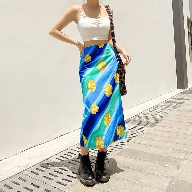 Summer Print Midi Skirt Women A-Line Trendy Y2K Skirts Harajuku Stripe Casual High Waist Party Streetwear Bodycon E-girl Skirts
Summer Print Midi Skirt Women A-Line Trendy Y2K Skirts Harajuku Stripe Casual High Waist Party Streetwear Bodycon E-girl Skirts