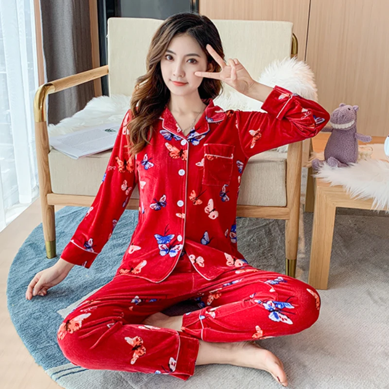 Fashion Women Gold Velvet Casual Fall/winter Lapel Print Long-Sleeved Trousers Cardigan Pajamas Set
Fashion Women Gold Velvet Casual Fall/winter Lapel Print Long-Sleeved Trousers Cardigan Pajamas Set