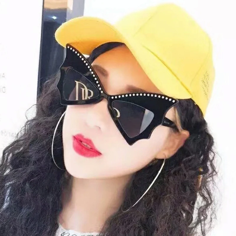 2020 Classic cat eye Sunglasses Vintage Brand Design Women Butterfly Sun Glasses Rivet Big Frame Fashion Female Glasses UV400
2020 Classic cat eye Sunglasses Vintage Brand Design Women Butterfly Sun Glasses Rivet Big Frame Fashion Female Glasses UV400