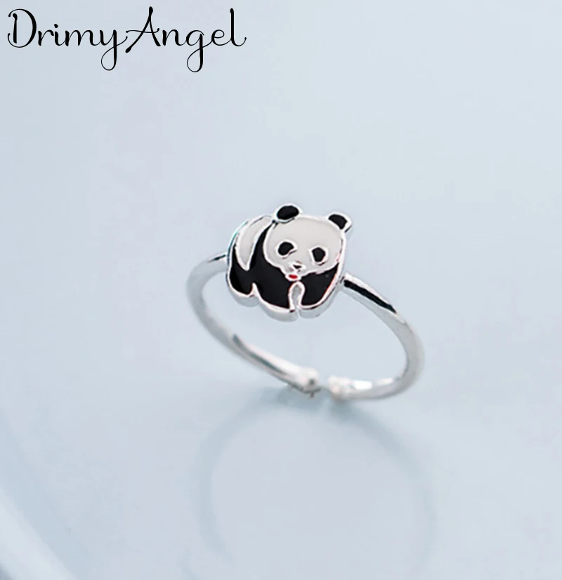 Женское кольцо с пандой из серебра, массивное ювелирное изделие
Женское кольцо с пандой из серебра, массивное ювелирное изделие