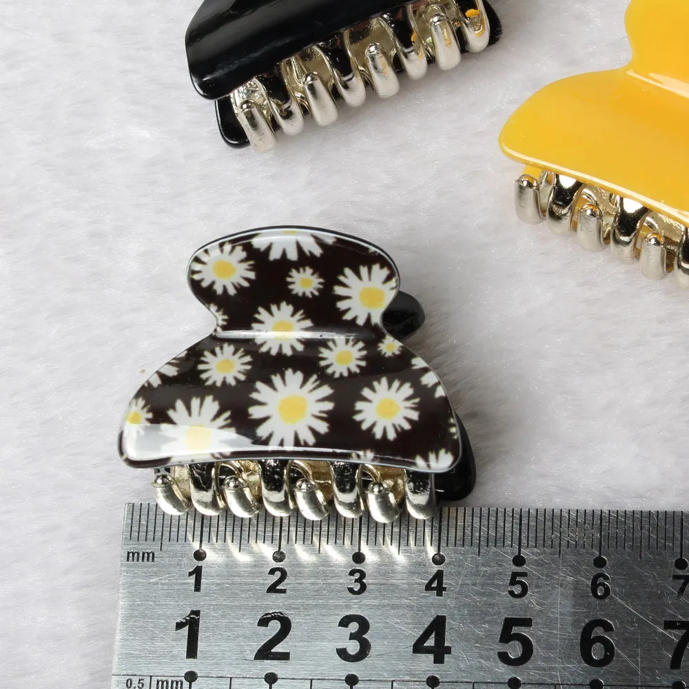 3pack Hair Clip Daisy Acrylic Plastic Small Hair Claw For Women Girls Fashion Gold Crab For Hair Tins Clamps Hair Accessories
3pack Hair Clip Daisy Acrylic Plastic Small Hair Claw For Women Girls Fashion Gold Crab For Hair Tins Clamps Hair Accessories