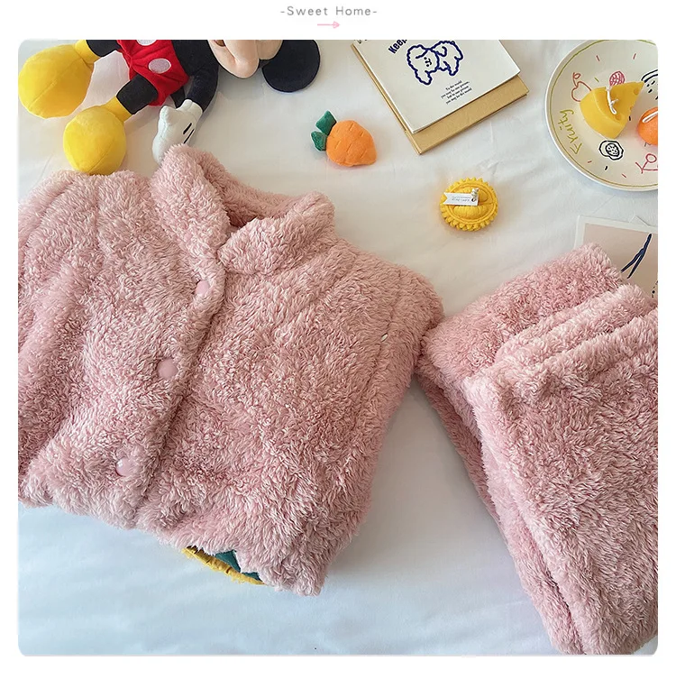 Long Sleeve Cartoon Sleepwear 2 Pcs/Set Plus Size Pajamas Set Girl Autumn Winter Warm Flannel Pyjamas Women Sets Women Homewear
Long Sleeve Cartoon Sleepwear 2 Pcs/Set Plus Size Pajamas Set Girl Autumn Winter Warm Flannel Pyjamas Women Sets Women Homewear