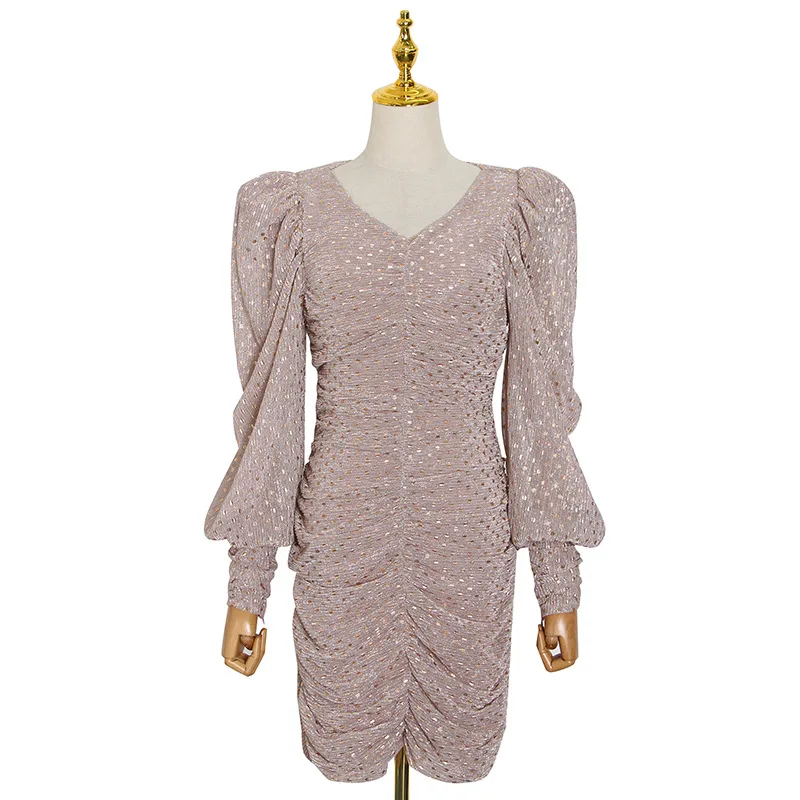 Fashion pleated sequin lantern long sleeve high cold royal sister mesh hip skirt
Fashion pleated sequin lantern long sleeve high cold royal sister mesh hip skirt