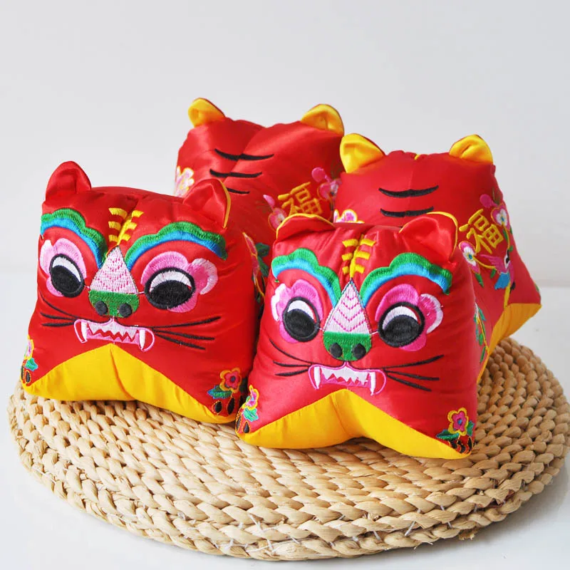 Hand-Embroidered Tiger Pillow Cloth Tiger Doll Needlework Handicraft Baby Birthday Full Moon Gift Chinese Style Toy Home Decor
Hand-Embroidered Tiger Pillow Cloth Tiger Doll Needlework Handicraft Baby Birthday Full Moon Gift Chinese Style Toy Home Decor