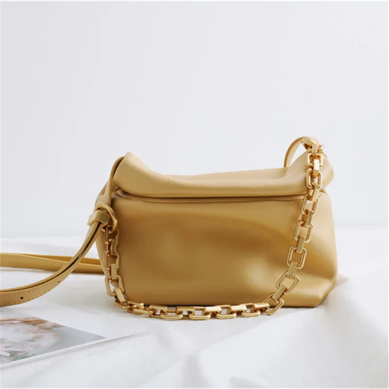 Hot Genuine Leather Women Fold Cloud Bag New Fashion Simple Chain Hobos Brand Designer Shoulder Handbags Female Crossbody Bags 
Hot Genuine Leather Women Fold Cloud Bag New Fashion Simple Chain Hobos Brand Designer Shoulder Handbags Female Crossbody Bags