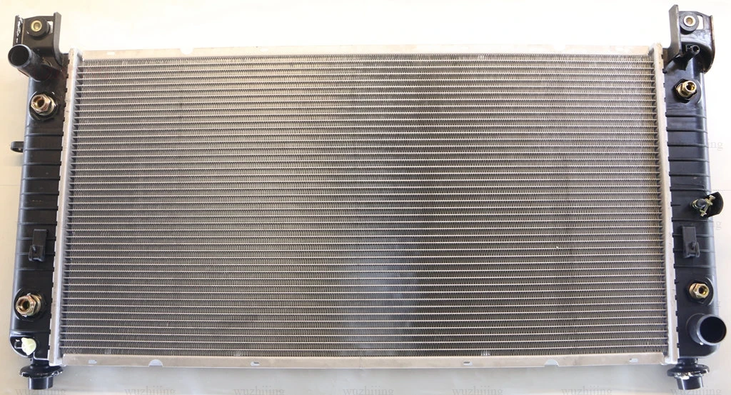 Фото Резервуар для воды радиатор кулер охлаждение Chevrolet Suburban V8 5.3L 2014 14 - купить по