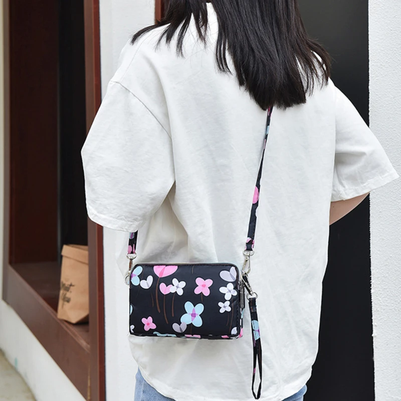 Women Mobile Phone Bag Coin Purse Ladies Long Wallet Fabric Shoulder Bag Clutch Bag
Women Mobile Phone Bag Coin Purse Ladies Long Wallet Fabric Shoulder Bag Clutch Bag