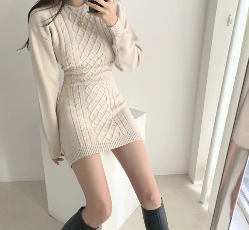 Fashion Hollow Out Waist Sweater Dress Women Autumn Winter High Elastic Twist Knitted Dress Casual Bodycon Mini Dress 3 Colors
Fashion Hollow Out Waist Sweater Dress Women Autumn Winter High Elastic Twist Knitted Dress Casual Bodycon Mini Dress 3 Colors