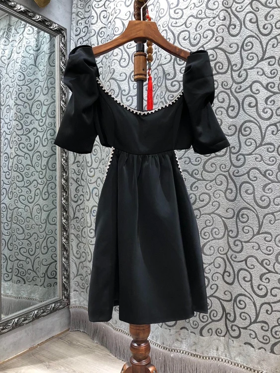 2021 early spring new women's heavy industry beaded trim solid color A-line short-sleeved dress 1227
2021 early spring new women's heavy industry beaded trim solid color A-line short-sleeved dress 1227