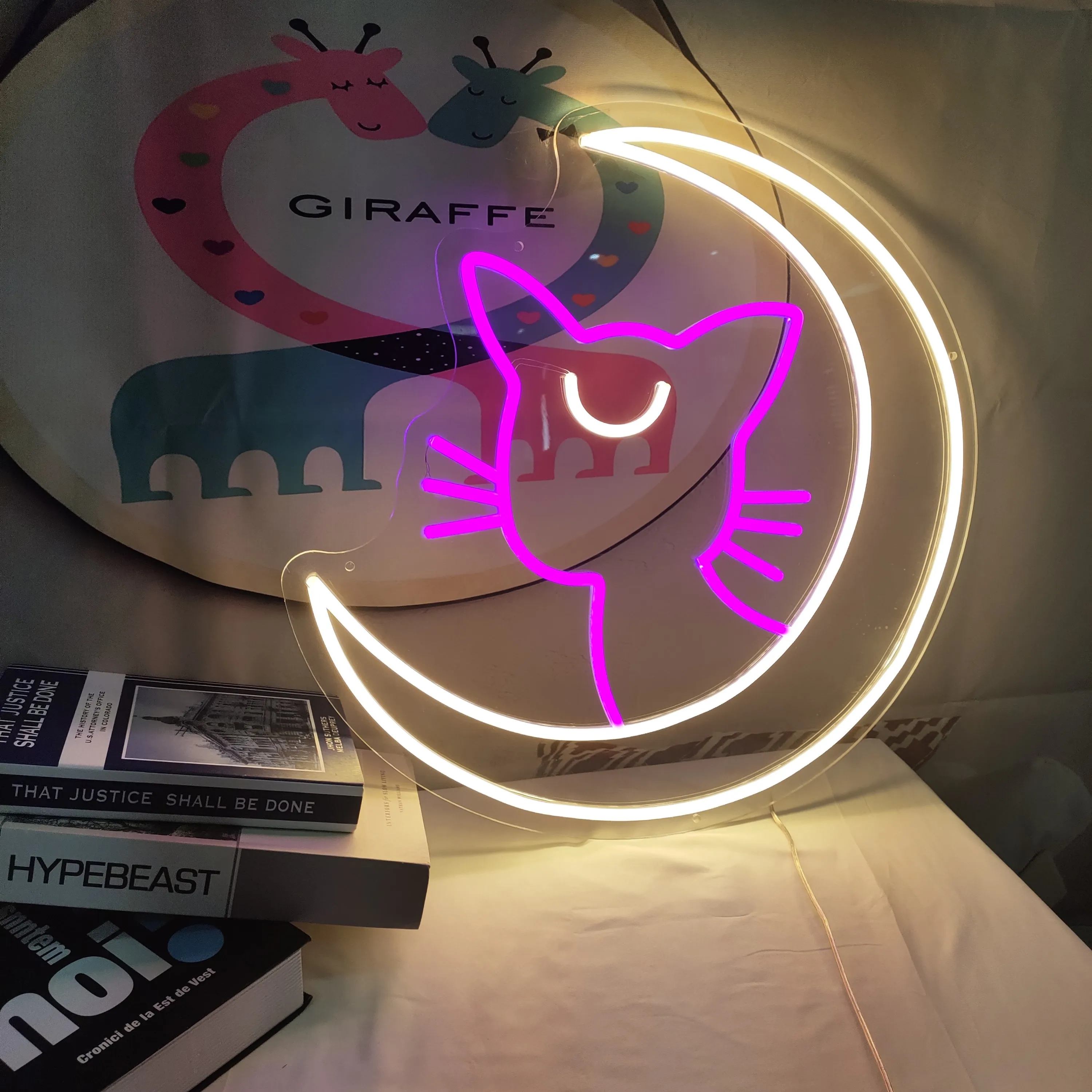 Custom Neon Sign Cartoon moon cat sign Wall Art Gifts Decorations Bar Rave Apartment Home Decor Party Room Christmas Wall Decor
Custom Neon Sign Cartoon moon cat sign Wall Art Gifts Decorations Bar Rave Apartment Home Decor Party Room Christmas Wall Decor