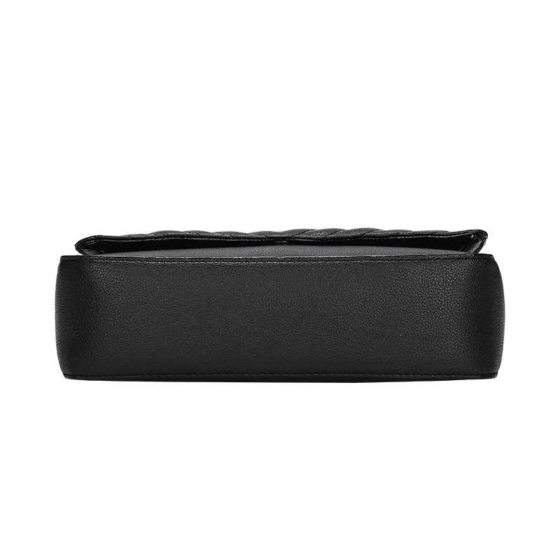 The new black European and American small square bag fashion shoulder bag all-match messenger bag
The new black European and American small square bag fashion shoulder bag all-match messenger bag