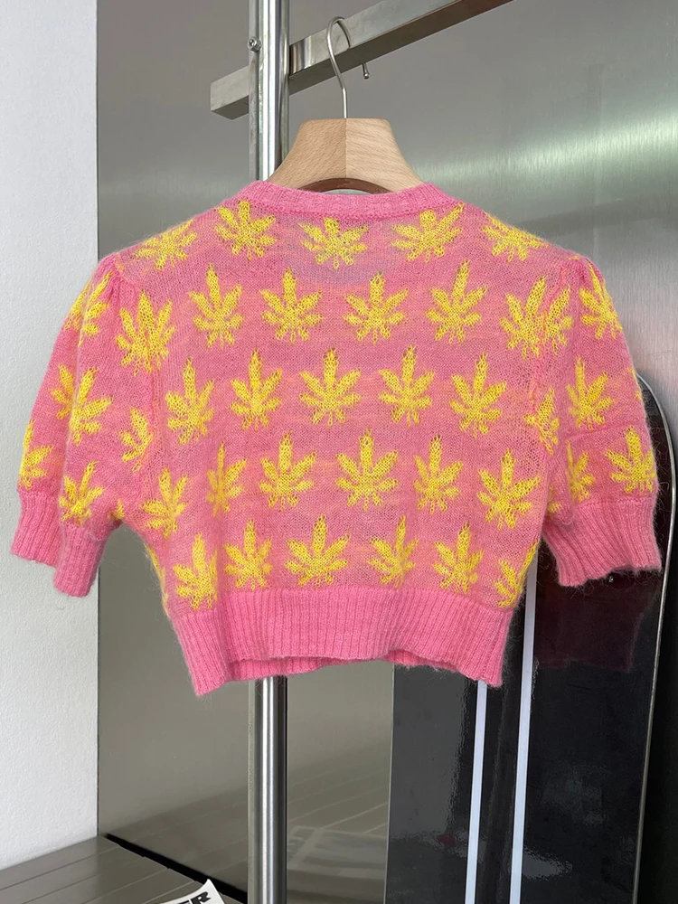 Pink Mohair Short Knit Maple Leaf Jacquard Puff Sleeve Waistless Mini Top 2021 Fall Women's Clothing All-Match Streetwear Y2K 
Pink Mohair Short Knit Maple Leaf Jacquard Puff Sleeve Waistless Mini Top 2021 Fall Women's Clothing All-Match Streetwear Y2K