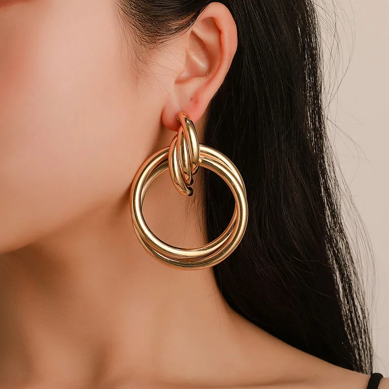 Women's Earrings Gold Unusual Stud Earrings for women Korean Vintage Geometry Metal Earrings 2021 Trendy Fashion Female Jewelry 
Women's Earrings Gold Unusual Stud Earrings for women Korean Vintage Geometry Metal Earrings 2021 Trendy Fashion Female Jewelry