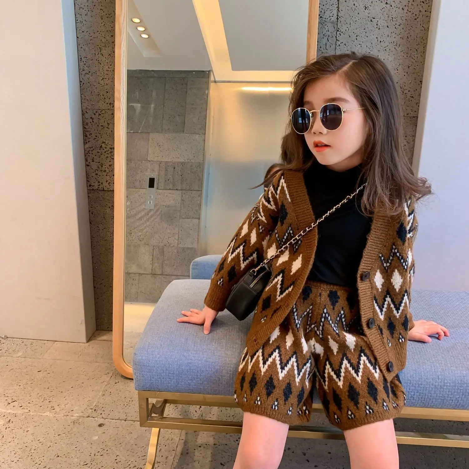 2022 Spring Autumn Children's Clothing 1-3 Years Old 4 Girls Retro Knitted Sweater Cardigan + Shorts Girl Korea 2-piece Suit
2022 Spring Autumn Children's Clothing 1-3 Years Old 4 Girls Retro Knitted Sweater Cardigan + Shorts Girl Korea 2-piece Suit