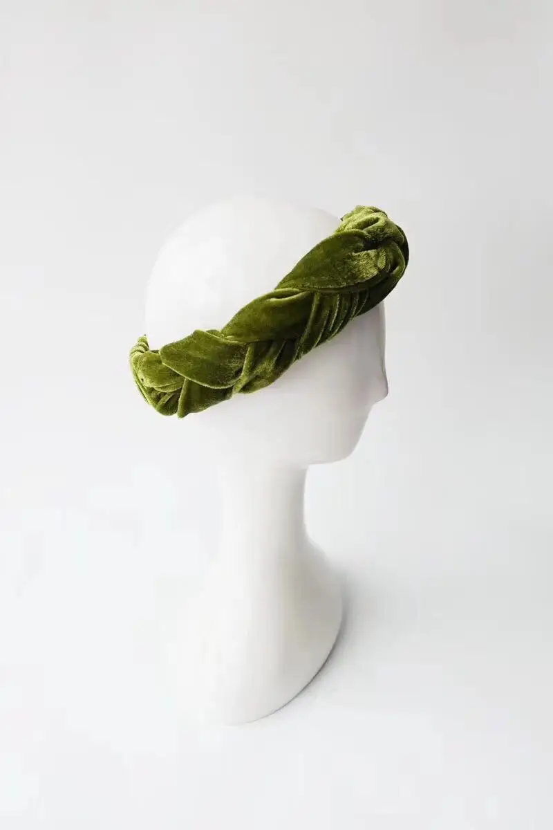 2021 new letter fashion Women 1color Headband Twist Turban Floral Print Girl one color Silk Elastic Head band
2021 new letter fashion Women 1color Headband Twist Turban Floral Print Girl one color Silk Elastic Head band