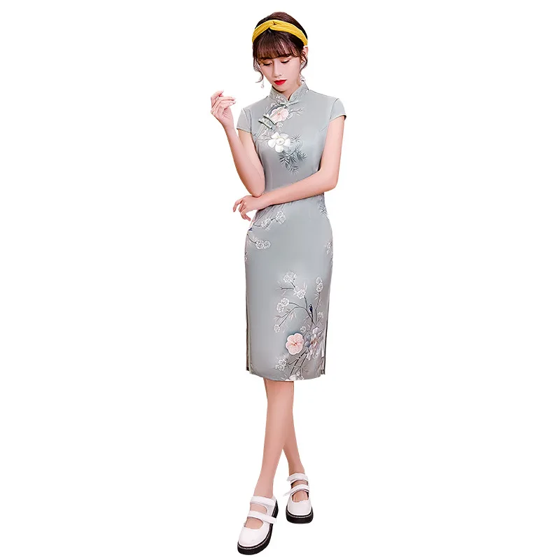 Short Cheongsam Chinese Traditional Style Women Knee Length Qipao Oriental Female Novelty Stage Show Party Dress Vestido M - 4XL
Short Cheongsam Chinese Traditional Style Women Knee Length Qipao Oriental Female Novelty Stage Show Party Dress Vestido M - 4XL
