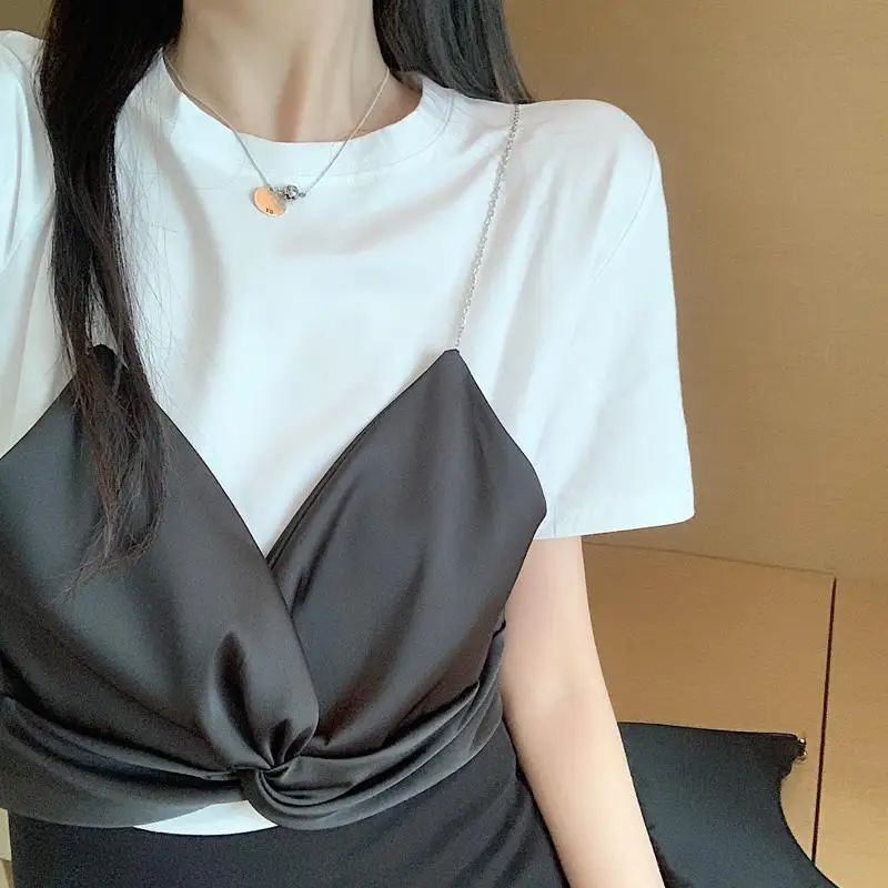 Summer T Shirt Women Korean Style Tshirt Fashion Fake Two-Piece Lace Tops Casual Summer One Size Kawaii T Shirts Women 2020 G
Summer T Shirt Women Korean Style Tshirt Fashion Fake Two-Piece Lace Tops Casual Summer One Size Kawaii T Shirts Women 2020 G