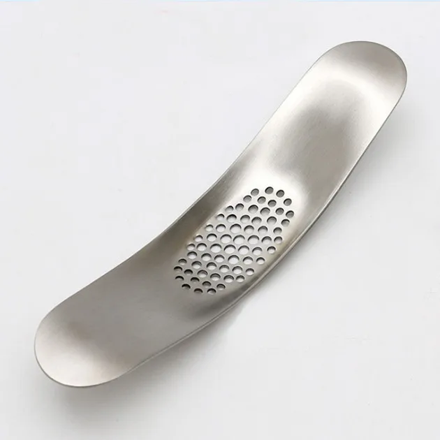 1pcs Stainless Steel Garlic Press Manual Garlic Mincer Chopping Garlic Tools Curve Fruit Vegetable Tools Kitchen Gadgets
1pcs Stainless Steel Garlic Press Manual Garlic Mincer Chopping Garlic Tools Curve Fruit Vegetable Tools Kitchen Gadgets