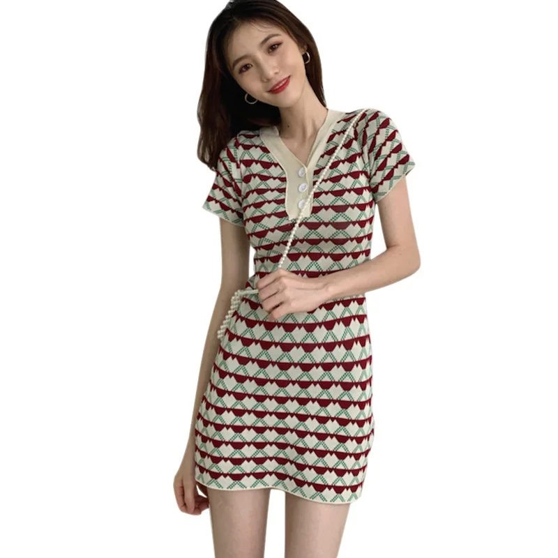 Slim Short Sleeve Knitted Dress Women's V-neck Slim High Waist Sweet Short Knitted Vestidos Short sleeves Butoon Bodycon Dresses
Slim Short Sleeve Knitted Dress Women's V-neck Slim High Waist Sweet Short Knitted Vestidos Short sleeves Butoon Bodycon Dresses