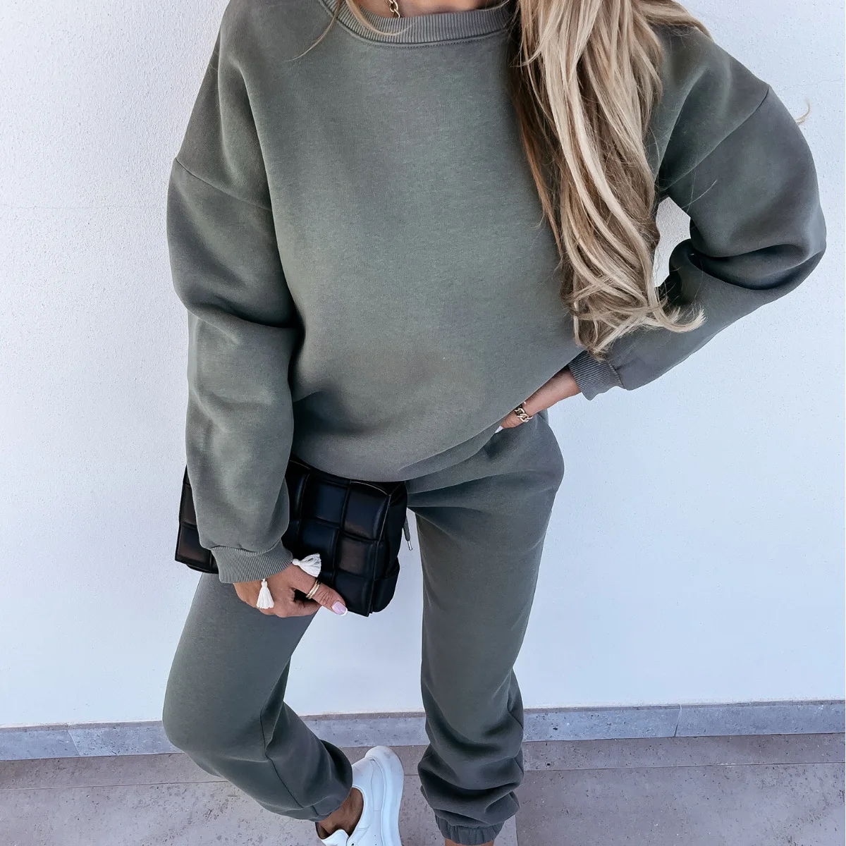 2021 Autumn Winter 2 Piece Set Women's Solid Color Long-sleeve Hooded Sweater Pants Set Ladies Two-piece Tracksuit Outwear
2021 Autumn Winter 2 Piece Set Women's Solid Color Long-sleeve Hooded Sweater Pants Set Ladies Two-piece Tracksuit Outwear