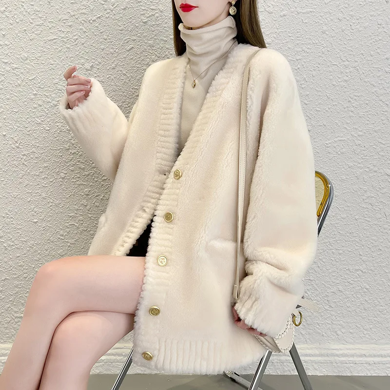 Модное зимнее утолщенное пальто из овечьей шерсти с V-образным вырезом, женская зимняя куртка из овечьей шерсти, Новая двухсторонняя Мехова...
Модное зимнее утолщенное пальто из овечьей шерсти с V-образным вырезом, женская зимняя куртка из овечьей шерсти, Новая двухсторонняя Мехова...