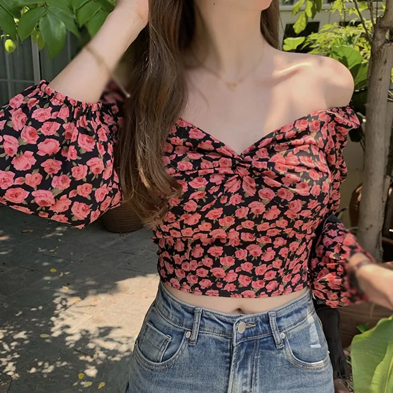 Boho Women Chiffon Blouse Floral Print Vintage Blouses for Women Sexy Strapless Long Sleeve Shirt Short Female Tops Fashion
Boho Women Chiffon Blouse Floral Print Vintage Blouses for Women Sexy Strapless Long Sleeve Shirt Short Female Tops Fashion