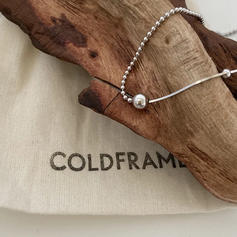 Necklace female niche design sense 925 sterling silver snake bone chain simple temperament short wild clavicle chain choker
Necklace female niche design sense 925 sterling silver snake bone chain simple temperament short wild clavicle chain choker